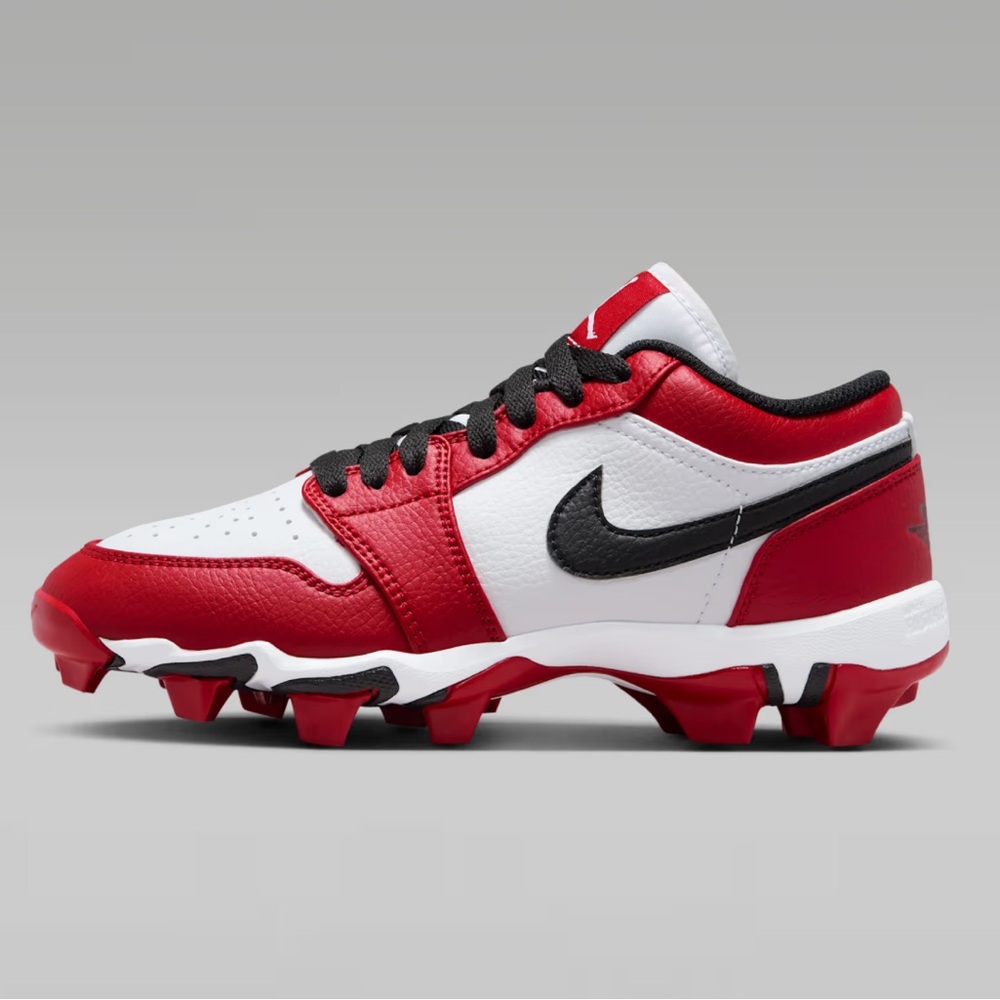 Nike Jordan 1 low Big Kids' Cleats, Baseball/Cleats – Size 1Y – Good Condition